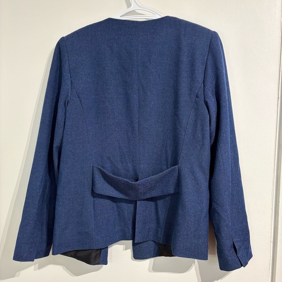 🎉4/30$🎉 Adrienne Vittadini Blue Blazer with Textured Fabric and Tailored Fit💙 - Picture 4 of 4